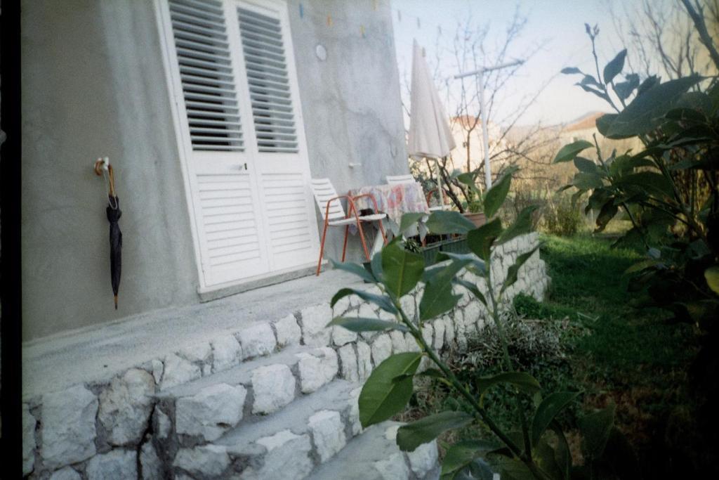 Family House Lise Apartment Mlini Exterior photo